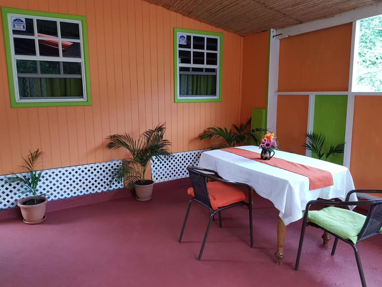 Salz Cozy Inn Roseau Extérieur photo
